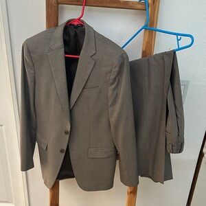 Banana Republic Men's Brown Suit